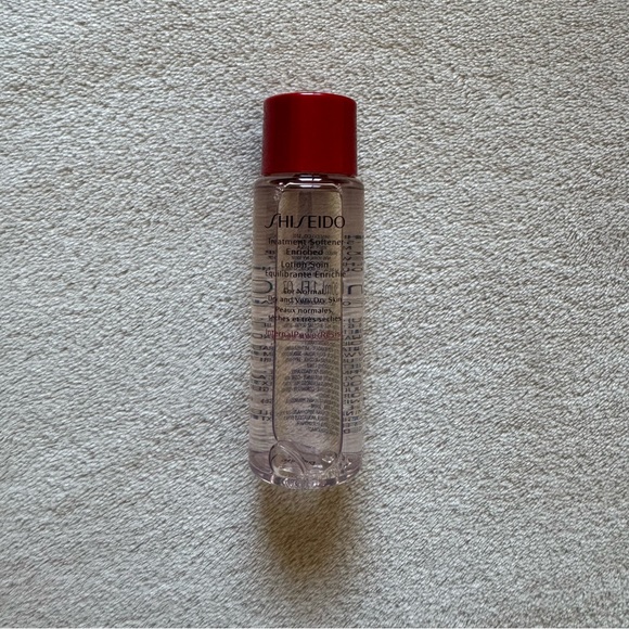 Shiseido Mini Travel Set Bundle - Picture 8 of 9